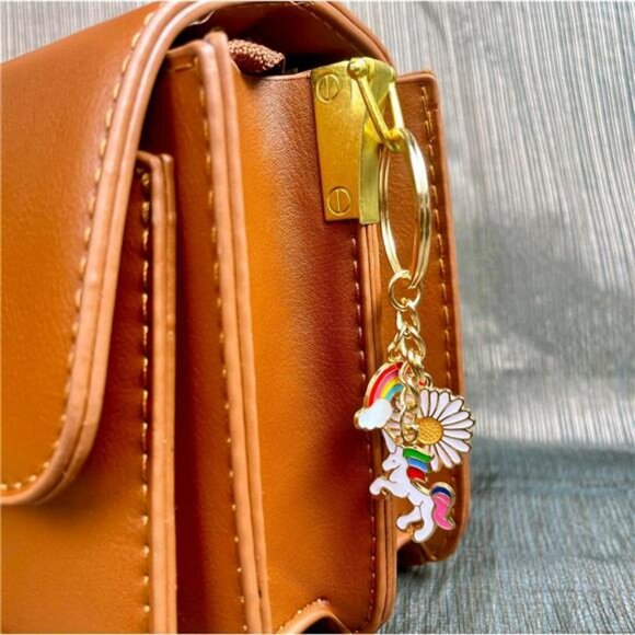 Unicorn keychain rainbow daisy bag charm cute backpack accessory gift for girls - Picture 4 of 7